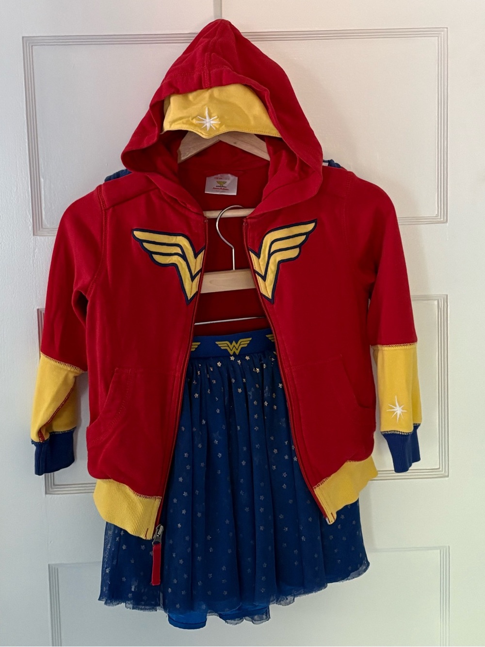 HA Wonder Woman sweatshirt and skirt 5yo